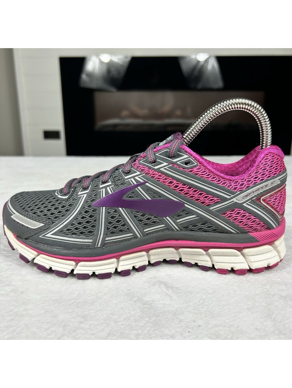 Brooks Defyance 10 Women’s Running Shoes Size 7B Gray Walking Sneakers New